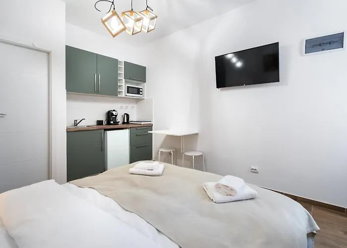 Urban Walls 5b Apartment *